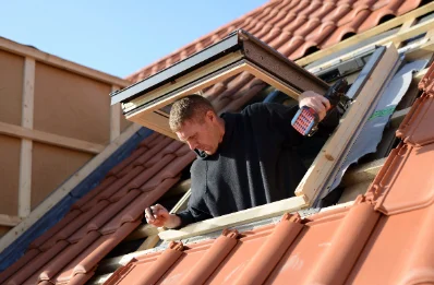 Pose de fenêtres de toit Velux à Pompierre